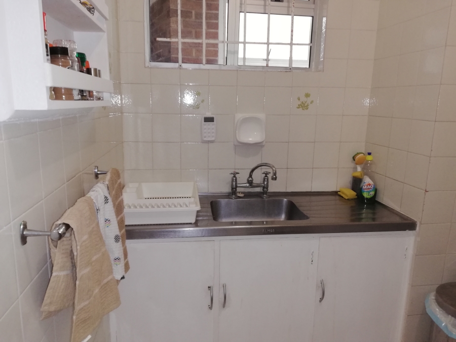 1 Bedroom Property for Sale in Summerstrand Eastern Cape